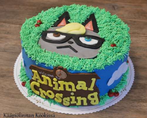 Animal Crossing-kakku pätkismoussella