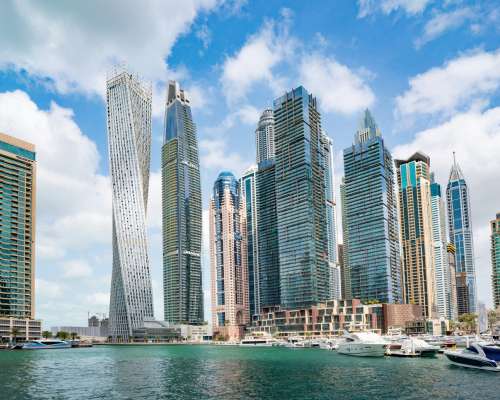 IHG is Reviving a Forgotten Dubai Skyscraper ...