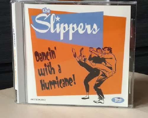 LEVYT - The Slippers: Dancin' With A Hurricane!