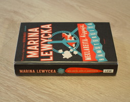 Marina Lewycka: Meklareita, hippejä, hamstereita