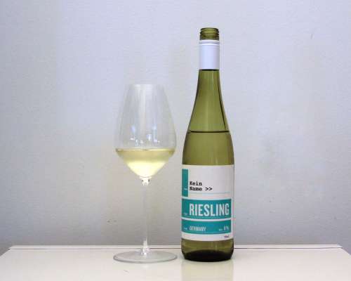 Kein Name Riesling 8 %