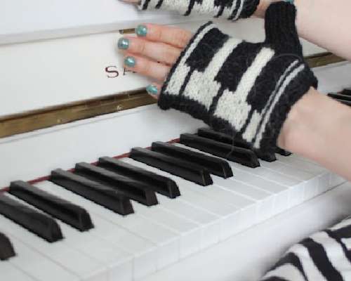 Pianokynsikkäät / Keyboard mitts