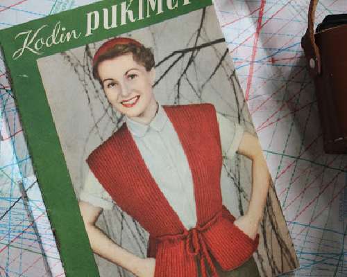 Pukimia vuodelta 1954 / Fifties summer wear