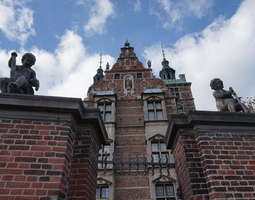 Linnasarja: Rosenborgin linna