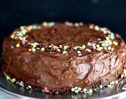 Amerikkalainen suklaakakku / Rich chocolate cake