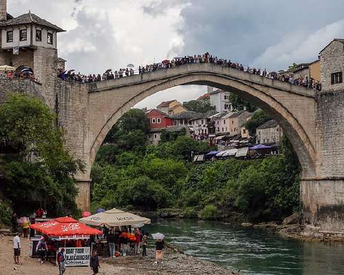 Viikon kuva - Mostarin uusi-vanha silta