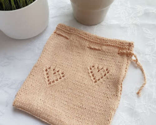 DIY: Helppo neulottu pussukka Novita Wool Cot...