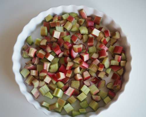 Swedish Caramelized Rhubarb Pie (Knäckig Raba...